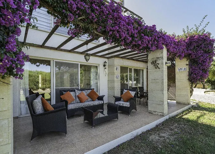 Turtle Bay Village - Family House